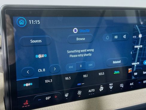 Used 2025 Ford Maverick Lariat image 31