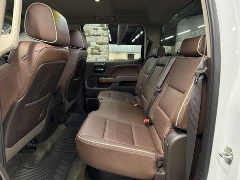 Used 2015 Chevrolet Silverado 2500 High Country w/ Duramax Plus Package AWD/4WD image 25