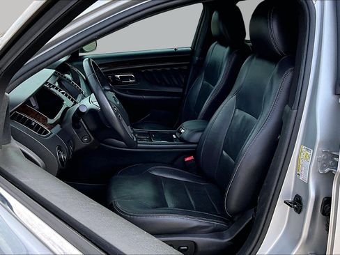 Used 2019 Ford Taurus Limited FWD image 26