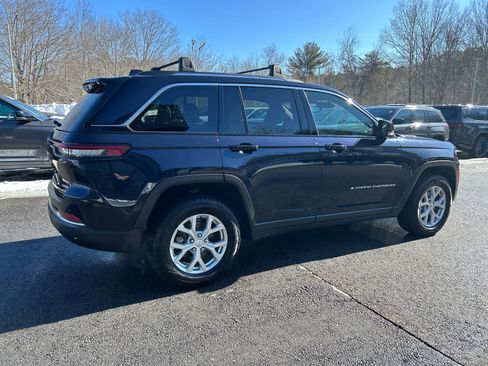 Used 2023 Jeep Grand Cherokee Limited image 4
