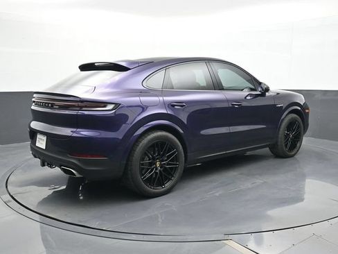 Certified 2024 Porsche Cayenne Coupe AWD/4WD image 23