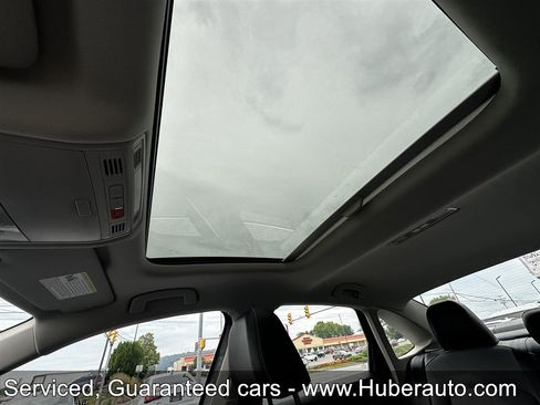 Used 2026 Volkswagen Jetta SE FWD image 33