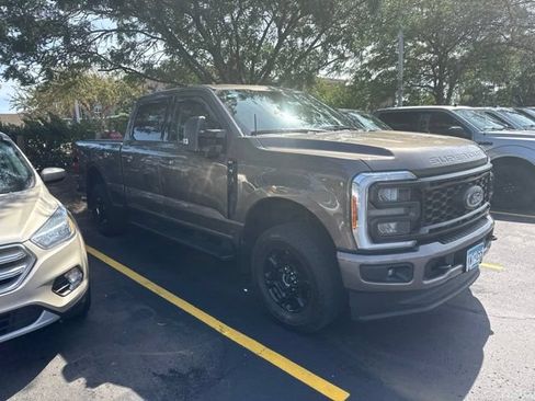 Used 2023 Ford F250 XLT w/ XLT Premium Package AWD/4WD image 8
