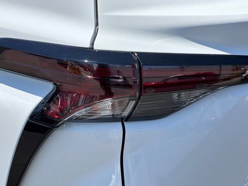 Certified 2026 Toyota Sienna LE FWD image 36