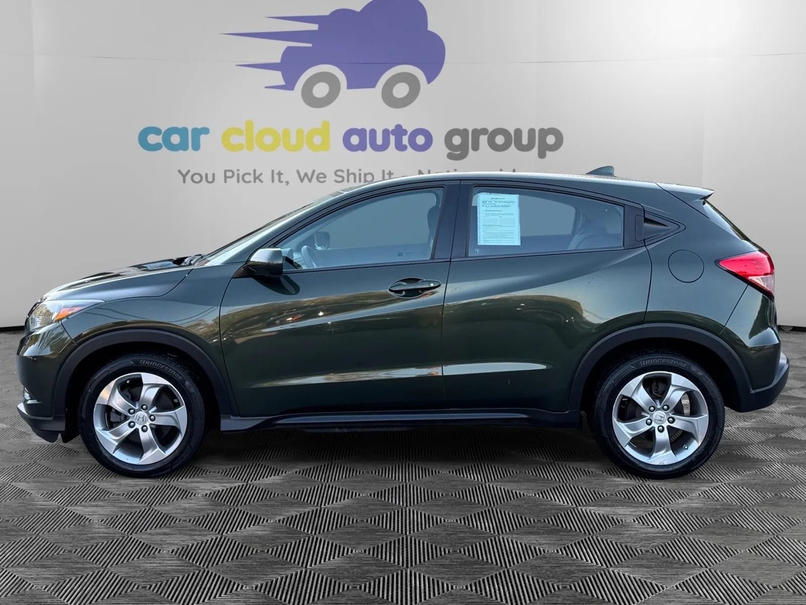 Used 2018 Honda HR-V LX image 2