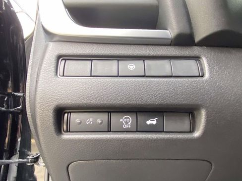 Used 2024 Nissan Rogue SV image 15