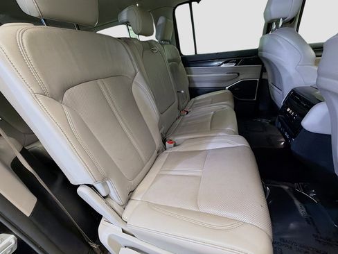 Used 2022 Jeep Wagoneer Series I w/ Convenience Group I image 15