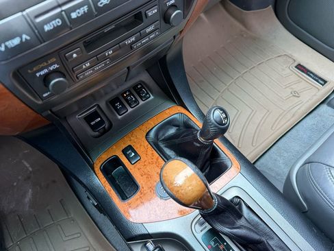 Used 2005 Lexus GX 470 image 33