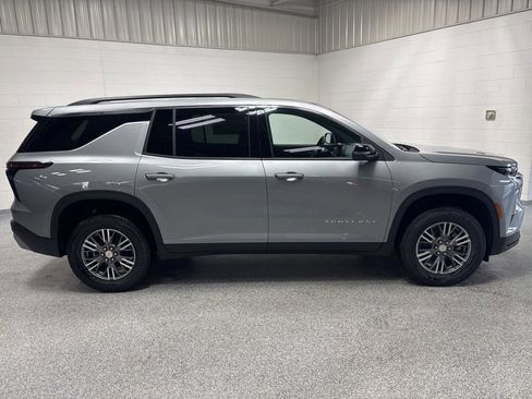 New 2026 Chevrolet Traverse LT image 8