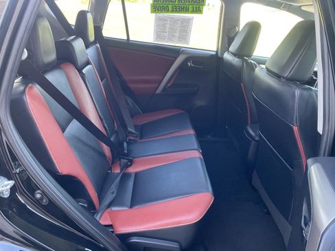 Used 2014 Toyota RAV4 Limited AWD/4WD image 37