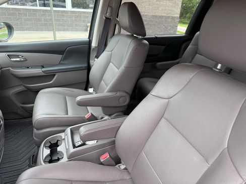 Used 2014 Honda Odyssey EX-L image 18