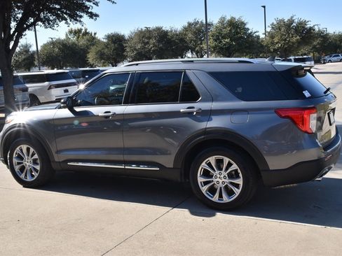 Used 2021 Ford Explorer Limited w/ Equipment Group 301A image 11