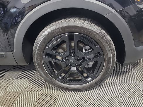 Used 2025 Kia Telluride SX X-Line AWD/4WD image 3