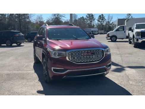 Certified 2017 GMC Acadia Denali w/ Technology Package image 3