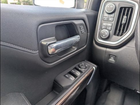 Used 2021 Chevrolet Silverado 1500 RST w/ Redline Edition AWD/4WD image 18