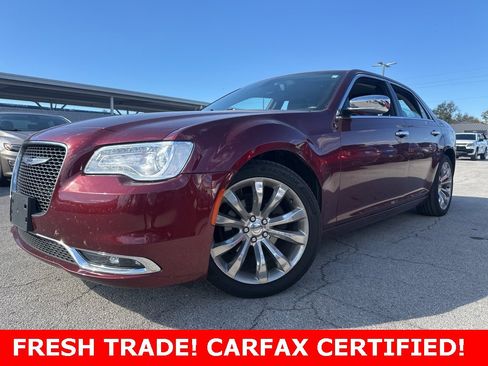 Used 2019 Chrysler 300 Limited image 1