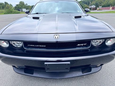 Used 2009 Dodge Challenger SRT8 w/ SRT Option Group II RWD image 2