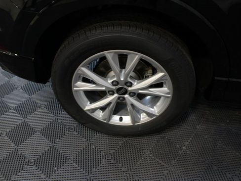 New 2025 Audi Q3 2.0T Premium image 26