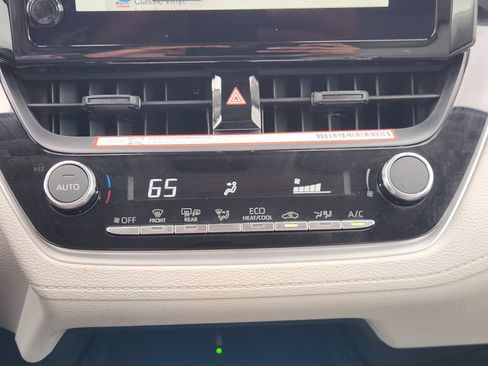 Used 2026 Toyota Corolla Cross LE w/ Moonroof Package FWD image 43