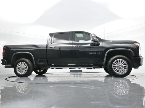 Used 2021 Chevrolet Silverado 2500 High Country w/ Z71 Off-Road Package AWD/4WD image 46