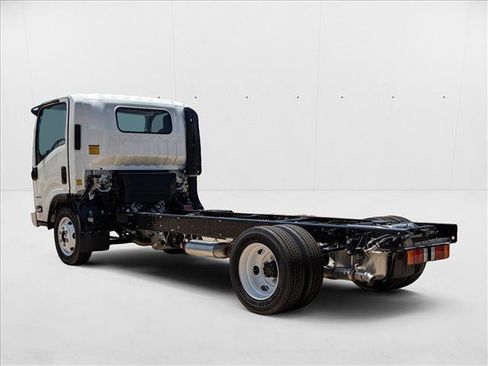 New 2024 Chevrolet Low Cab Forward image 9