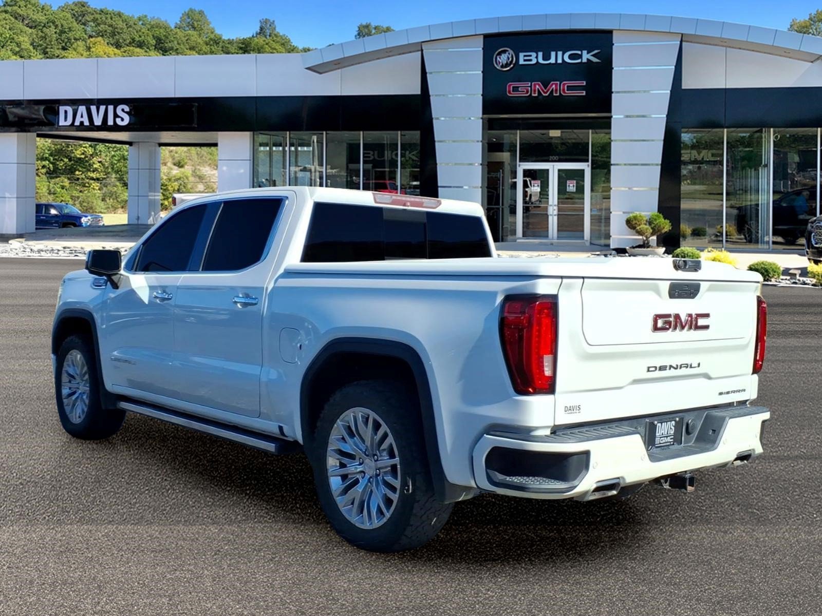 Used 2019 GMC Sierra 1500 Denali w/ Denali Ultimate Package AWD/4WD image 3