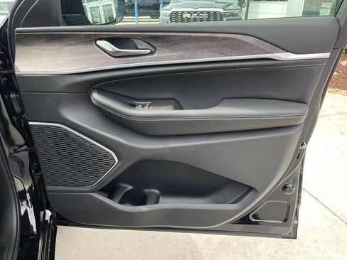 New 2026 Jeep Grand Cherokee L Limited AWD/4WD image 29