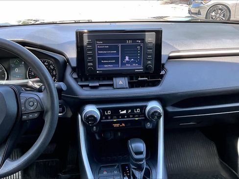Used 2022 Toyota RAV4 XLE w/ Convenience Package image 7