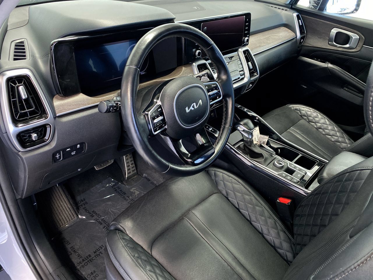 Certified 2022 Kia Sorento SX Prestige AWD/4WD image 21
