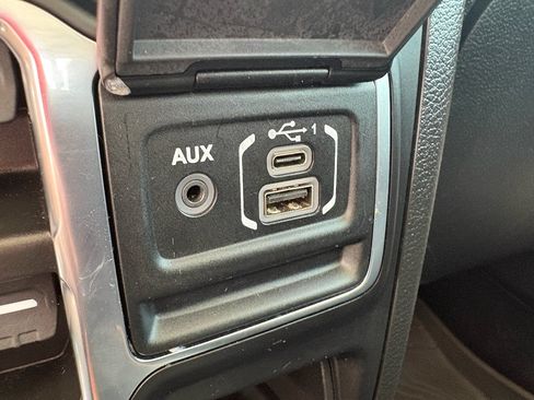Used 2023 Jeep Gladiator Sport AWD/4WD image 20