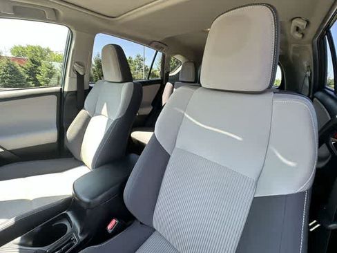 Used 2015 Toyota RAV4 XLE AWD/4WD image 15