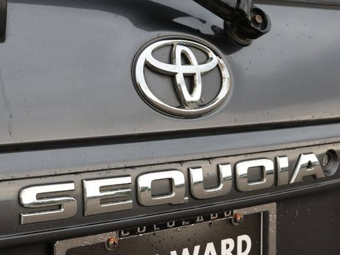 Used 2013 Toyota Sequoia SR5 AWD/4WD image 34