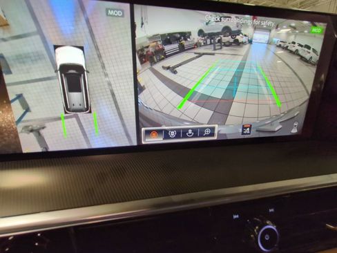 Used 2026 INFINITI QX80 Luxe w/ Cargo Package image 7