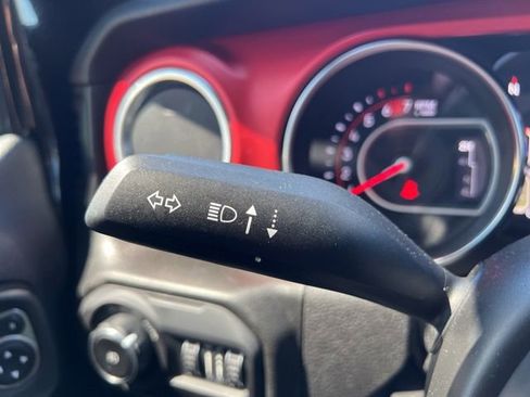 Used 2021 Jeep Wrangler Unlimited Rubicon w/ Uconnect 4C Nav & Sound Group AWD/4WD image 21