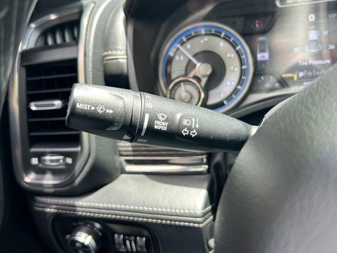 Used 2019 RAM 1500 Limited AWD/4WD image 46
