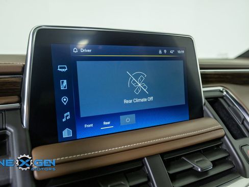 Used 2023 Chevrolet Tahoe High Country AWD/4WD image 18