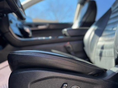 Used 2017 Ford Edge SEL w/ Equipment Group 201A image 25