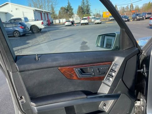 Used 2014 Mercedes-Benz GLK 350 4MATIC image 11