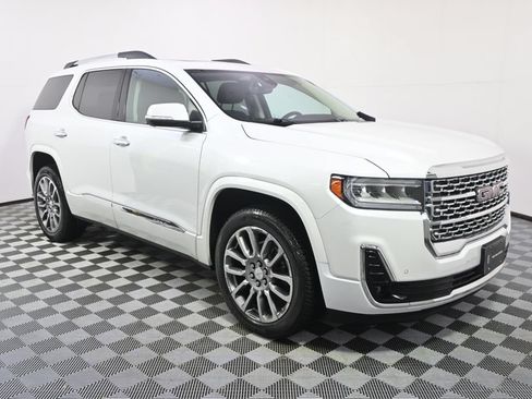 Used 2023 GMC Acadia Denali w/ Denali Ultimate Package AWD/4WD image 8