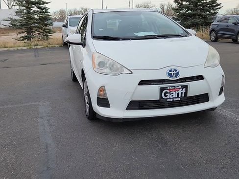 Used 2013 Toyota Prius C Three image 4