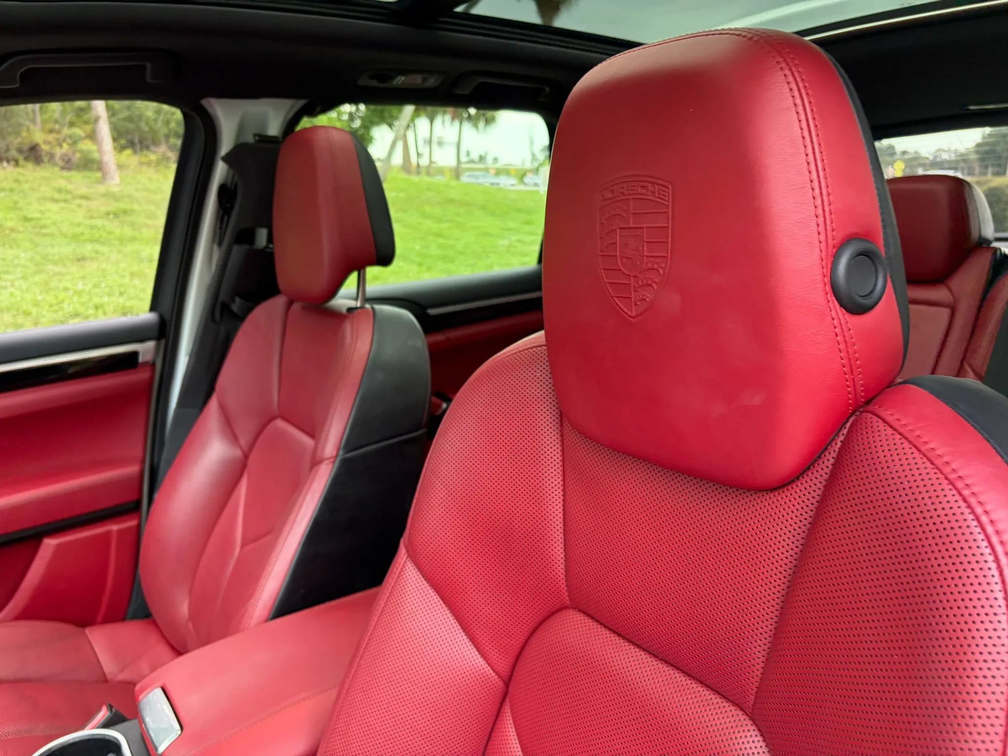 Used 2017 Porsche Cayenne AWD/4WD image 23