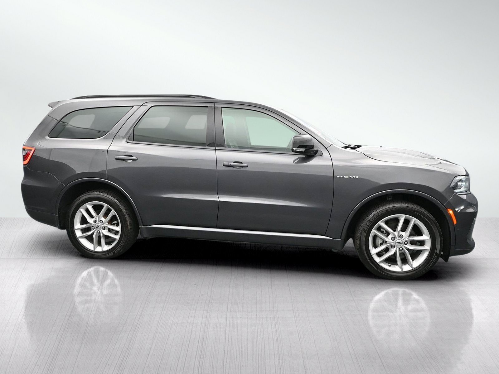 Used 2025 Dodge Durango R/T AWD/4WD image 8