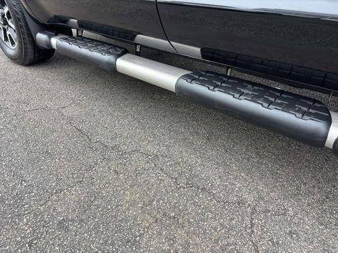 Used 2018 Toyota Tundra SR5 w/ TRD Off Road Package image 8