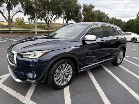 Certified 2025 INFINITI QX50 Luxe w/ Accent Package image 5