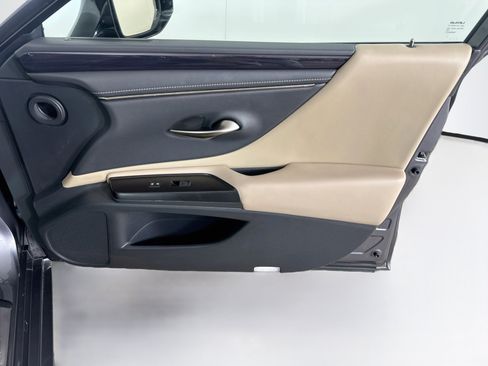 Used 2019 Lexus ES 350 w/ Premium Package FWD image 33