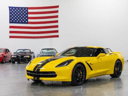 Used 2015 Chevrolet Corvette Stingray Coupe w/ 3LT Preferred Equipment Group RWD image 1