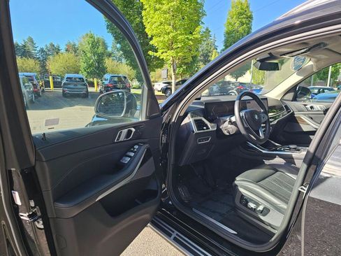 Used 2025 BMW X7 xDrive40i AWD/4WD image 22