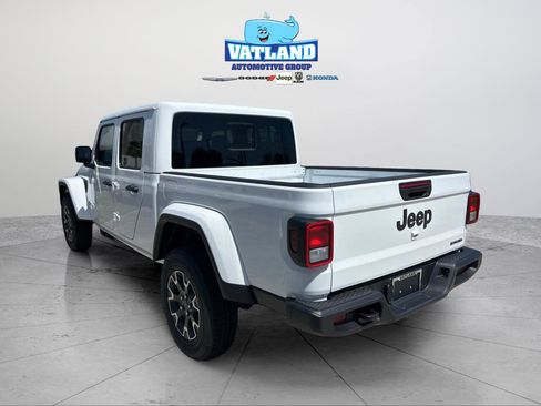 New 2026 Jeep Gladiator Sport AWD/4WD image 3