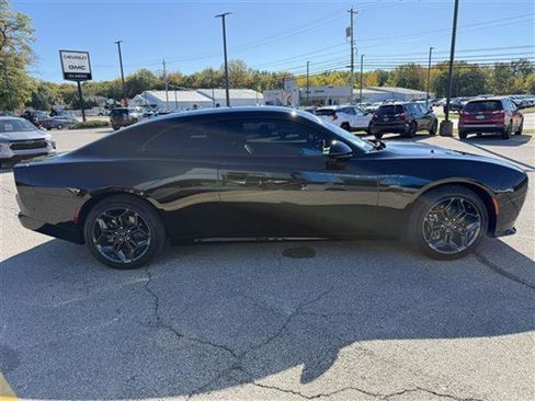 Used 2025 Dodge Charger Daytona R/T w/ Quick Order Package 25M R/T image 8