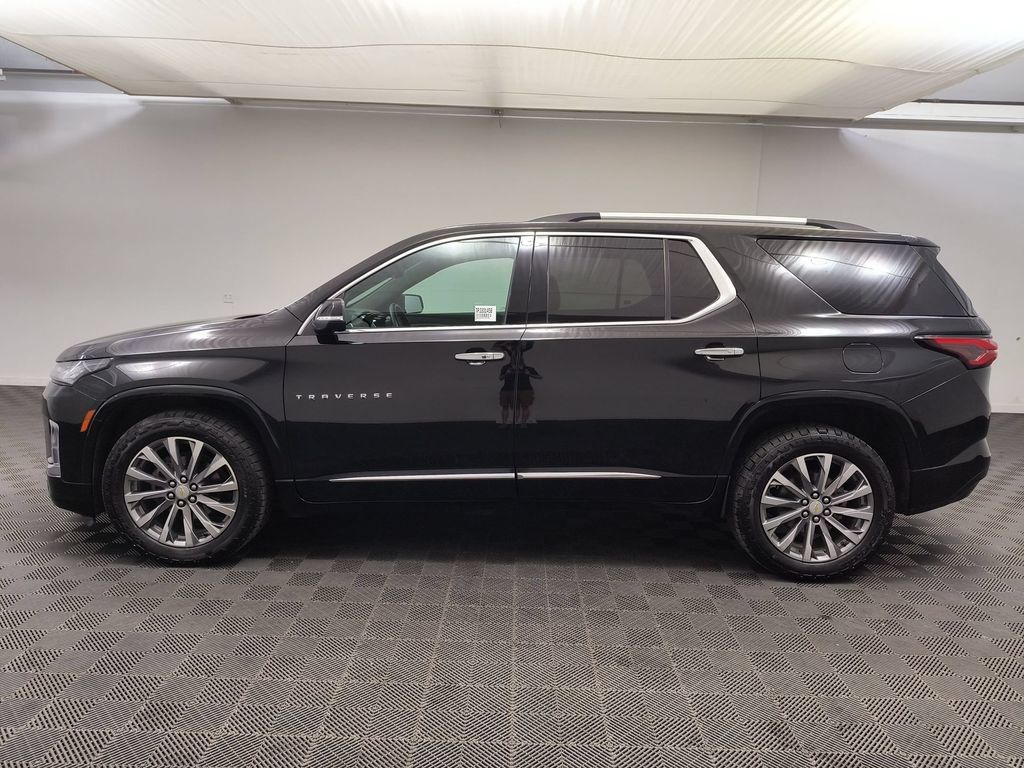 Used 2023 Chevrolet Traverse Premier AWD/4WD image 2